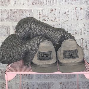 Women’s size 10 cardi Uggs